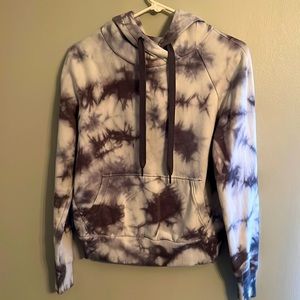 Black and whit hoodie